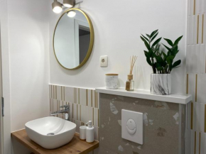 Studio apartment Niko, near beach, free parking, Wi-Fi